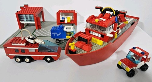 Huge vintage lego town job - huge, lot
